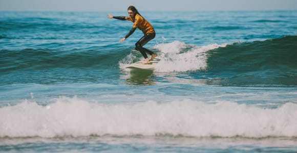 Lagos: Surfles met uitrusting, transfer en lunch