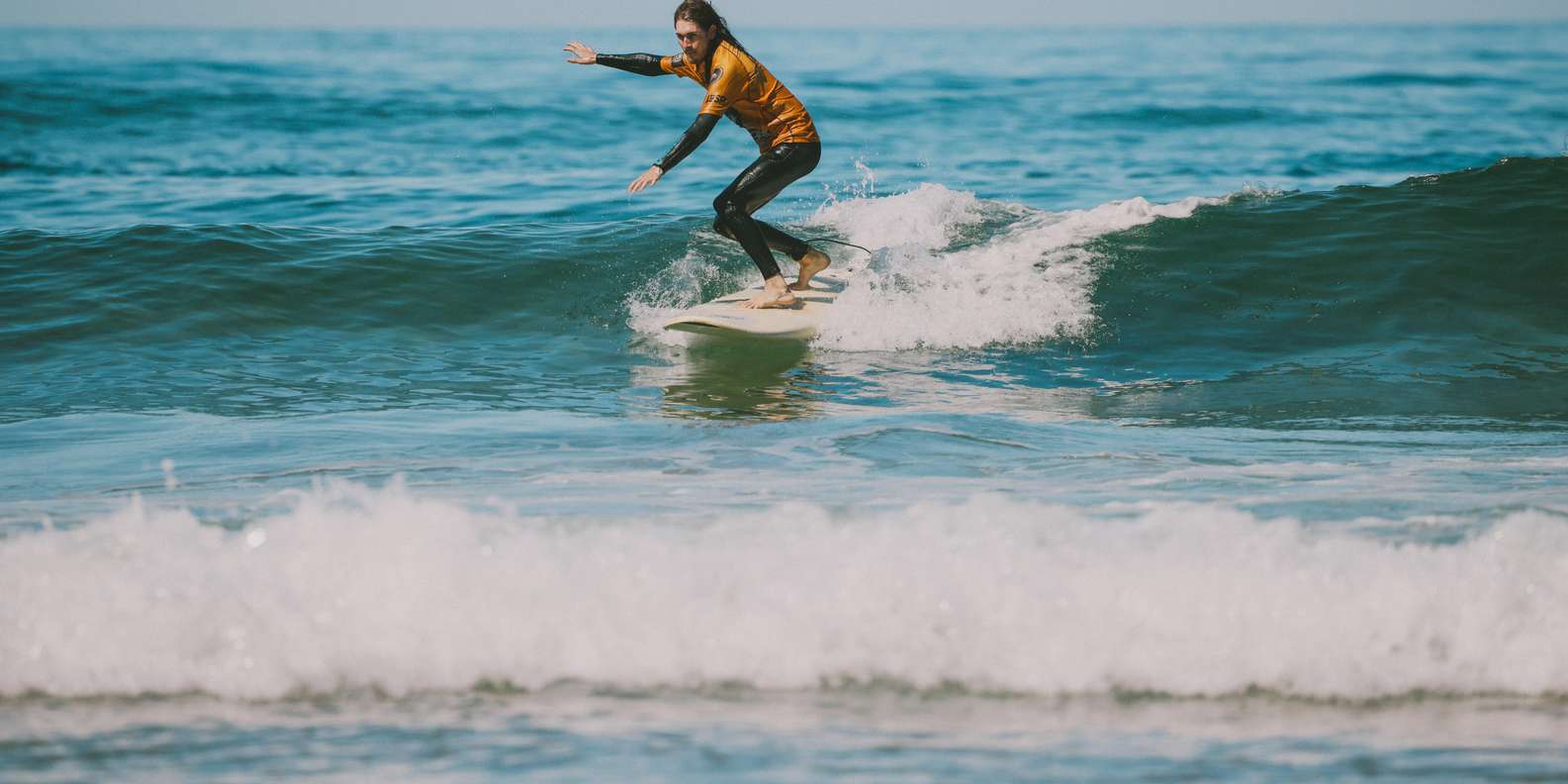 Lagos: Surf Lesson with Equipment, Transport, and Lunch