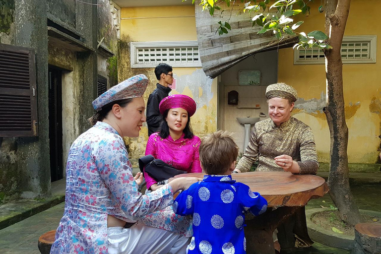 Hoi An Cyclo Tour in Vietnamese Traditional Ao Dai Group Tour (maximum of 15 people per group)