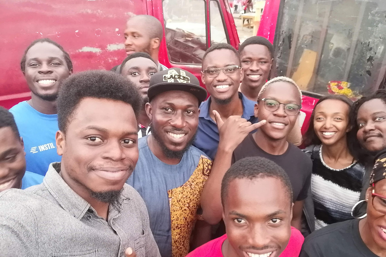 Accra: Esplora Accra con una guida locale (Tour privato della città)Tour di mezza giornata della città di Accra