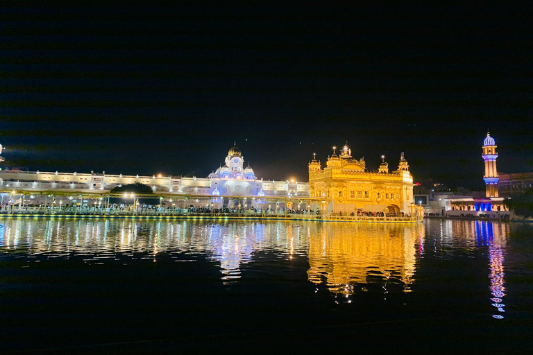 Nueva Delhi : Tour nocturno de Delhi - 4 horasDesde Gurugram / Noida / Greater Noida, Coche + Guía turístico