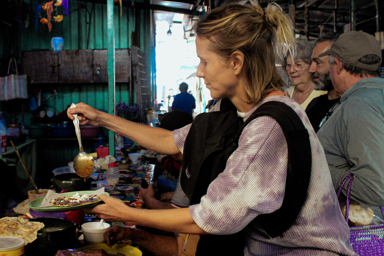 Cultural & Food weekend route in Oaxaca’s Main Market