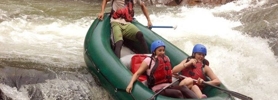 Rafting e trasferimento in acque bianche di Guanacaste da Arenal