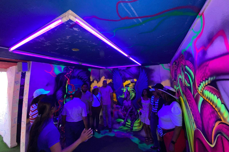 Graffiti Tour in the comuna 13 of medellin