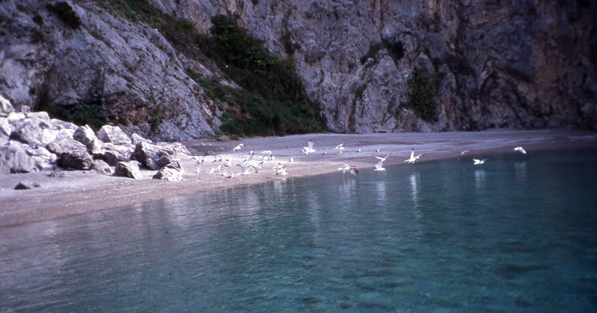 Tour In Kayak Sulla Costiera Amalfitana Grotta Di Pandora Getyourguide