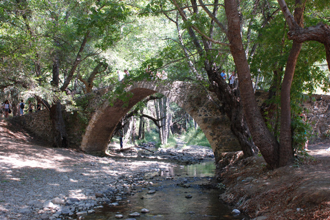 Paphos : Safari en jeep au trésor Land Rover Troodos-Kykkos