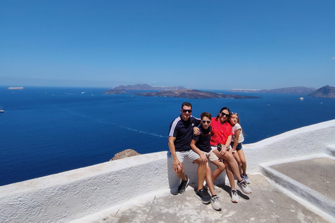 Traslados en grupo a Santorini: 24/7 Estamos a tu servicio