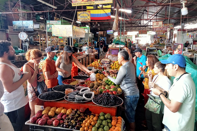Cali: Galería Alameda Market Tour with Tastings