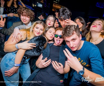 Pub Crawl with Shots and Night Club I Prague