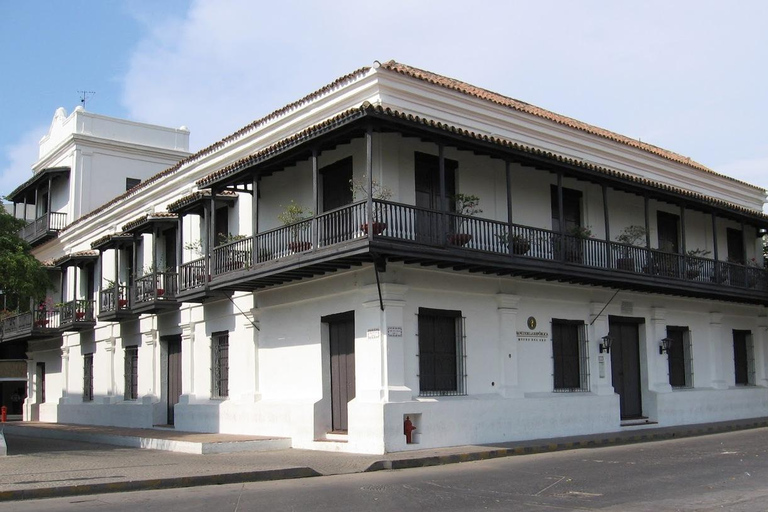 SANTAMARTA: Panoramic CITY TOUR of History and Culture, in Chiva