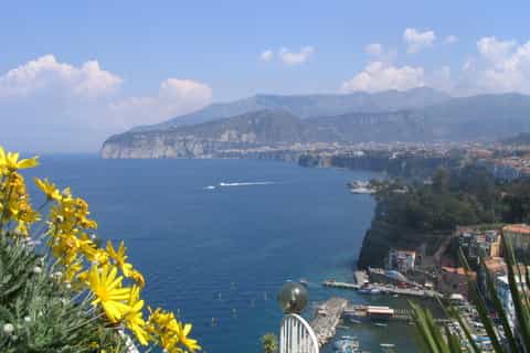 From Naples: Pompeii and Sorrento Full-Day Tour