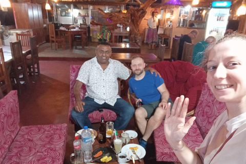 乘坐嘟嘟车探索康提街头美食：锡兰风味乘坐嘟嘟车探索康提街头美食：品味锡兰风味