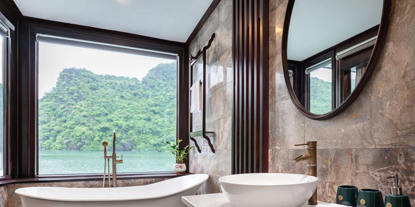 Halong Bay cruise — photo 80