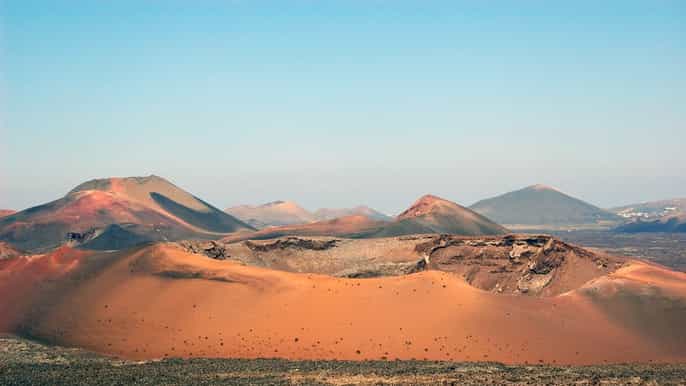tagestour zu den feuerbergen im süden von lanzarote