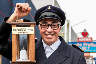 Hamburg: Night Watchman's Tour of St. Pauli in German