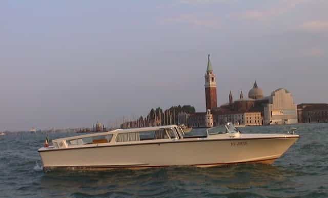 venice water taxi transfers piazzale roma to hotels