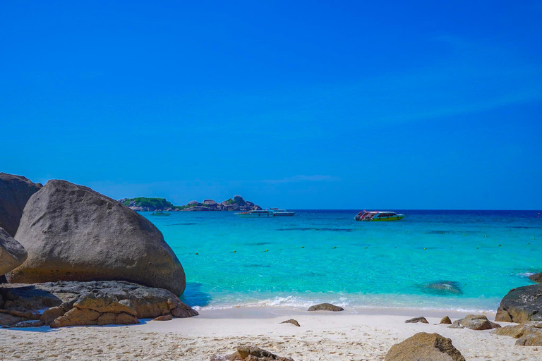 Phuket/Khaolak:Excursión de un día a las Islas Similan con buceo de superficie