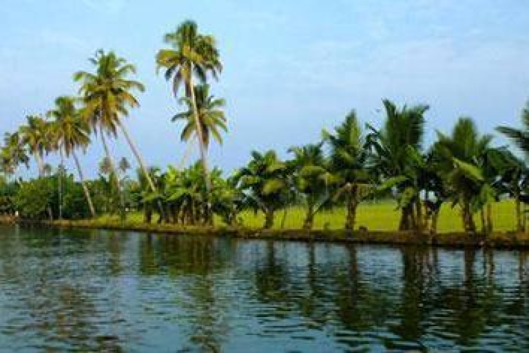 Kochi: Private Hausboot-Tour auf den Alleppey BackwatersTour mit Deluxe-Hausboot Abholung an Hotels in Kochi