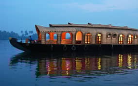 Cochin: Alleppey Backwater Private Day Cruise by Houseboat