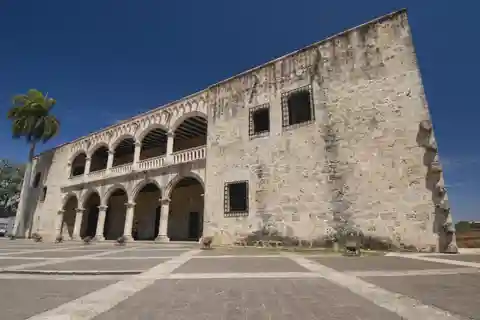 From Punta Cana: Full-Day Santo Domingo City Tour