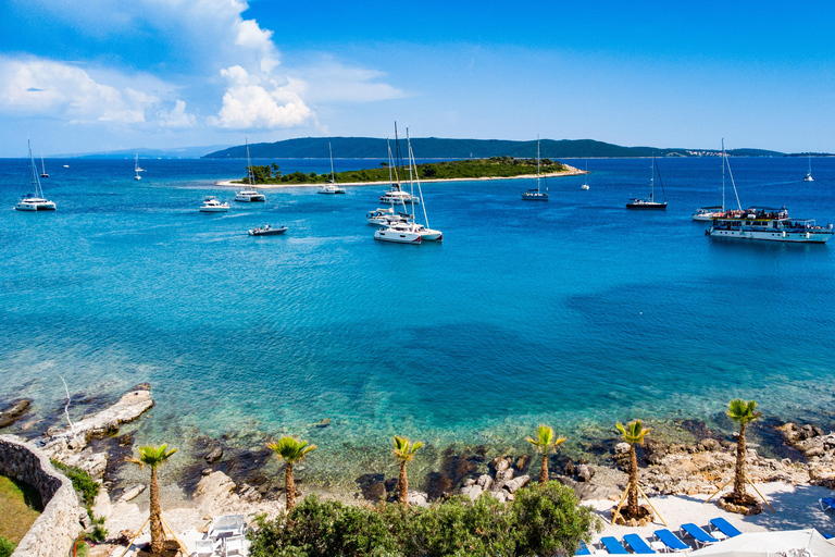 Split: Laguna Azul, Naufragio y Šolta con Comida y BebidasTour sin tumbona