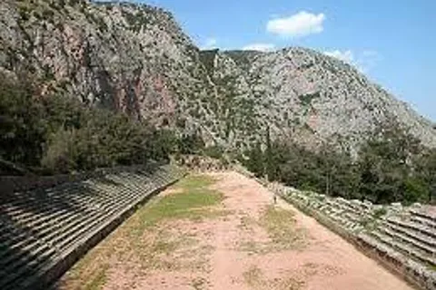 From Athens: Full-Day Tour of Delphi