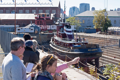 Brooklyn: excursão a pé de 2 horas no Brooklyn Navy YardBrooklyn: passeio de 2 horas pelo pátio da marinha no Brooklyn