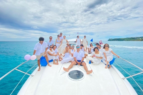Boracay: Luxury Private Yacht Cruise Small Luxury Private Yacht Cruise