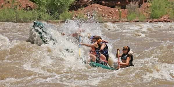 moab colorado river and fisher towers halfday rafting tour