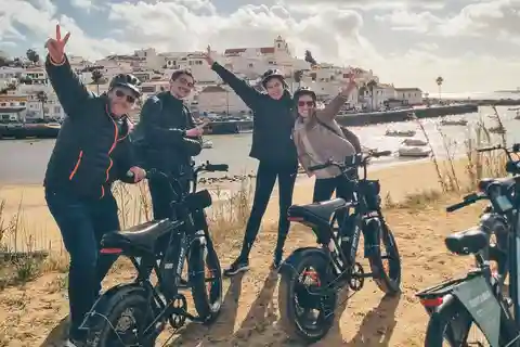 Carvoeiro & Ferragudo: Private Fat Bike Tour