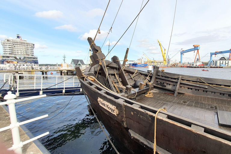 Kiel: Oude stad en haven wandeling met gids