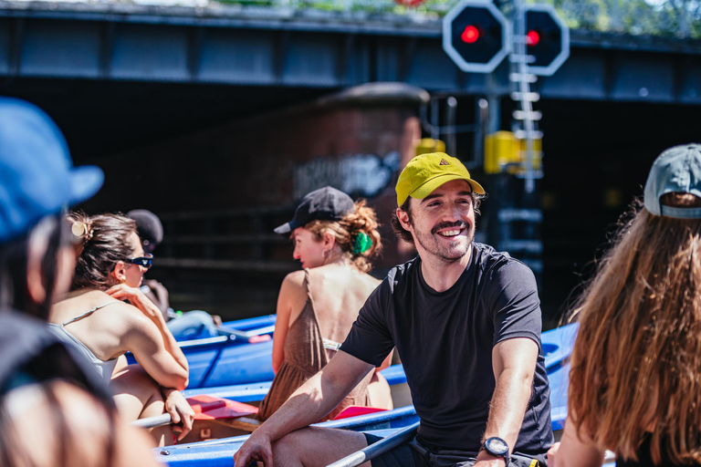 Berlin: Guided Tour by Canoe Berlin: Guided Tour by Canoe Sightseeing
