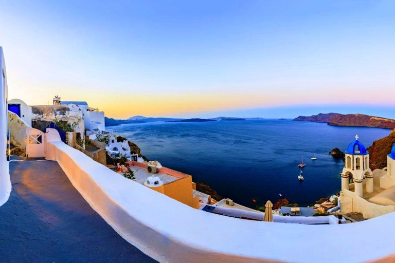 From Rethymno: Santorini Guided Tour and Cruise from Crete