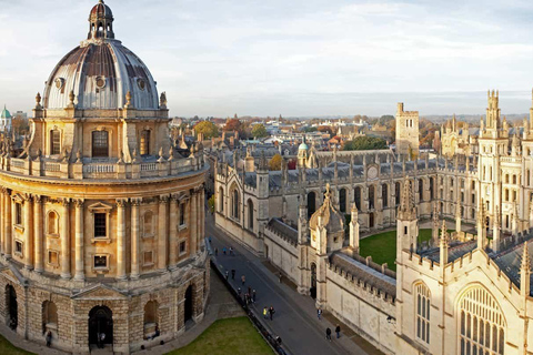 Transfert privé : De l&#039;aéroport de Londres Heathrow à Oxford.