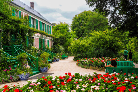 Gardens of Monet & The Old Mill: Giverny and Vernon Tour