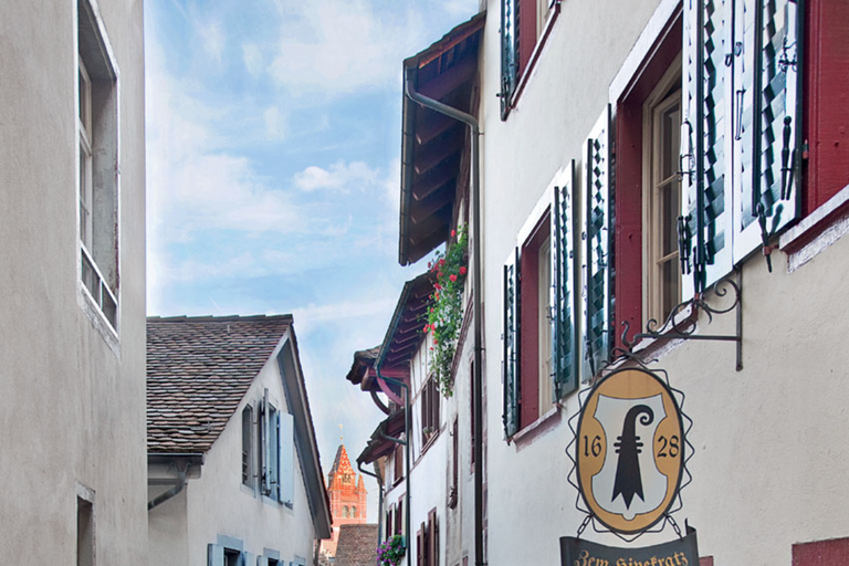 Walking Tour through Basel Old Town Guided Tour in English and German (Bilingual)