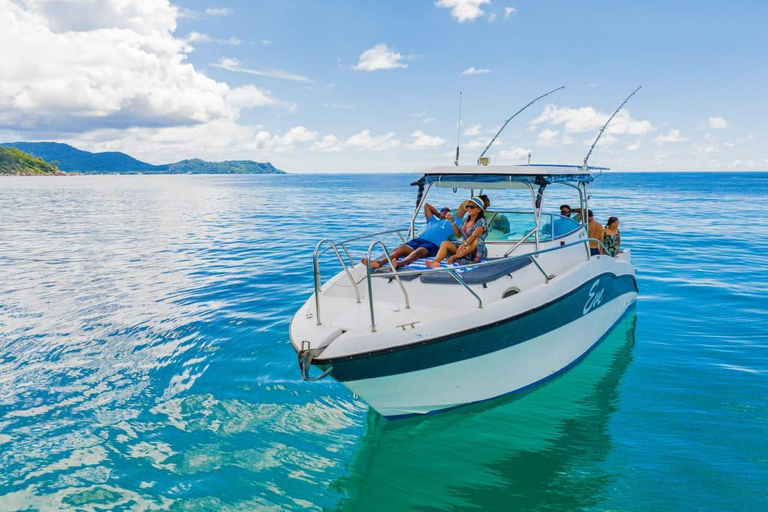 Noleggio barche private di lusso a Praslin, Seychelles