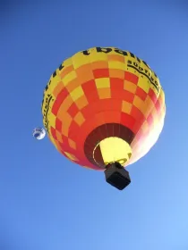 Heißluftballonflug über Turin und Langhe von Carru