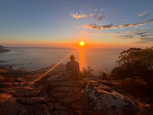 Cape Town: Lion’s Head Sunset – A Story-Led Local Experience