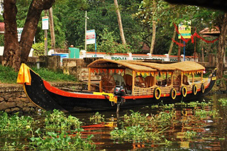 Canoë à Cochin (Inde)