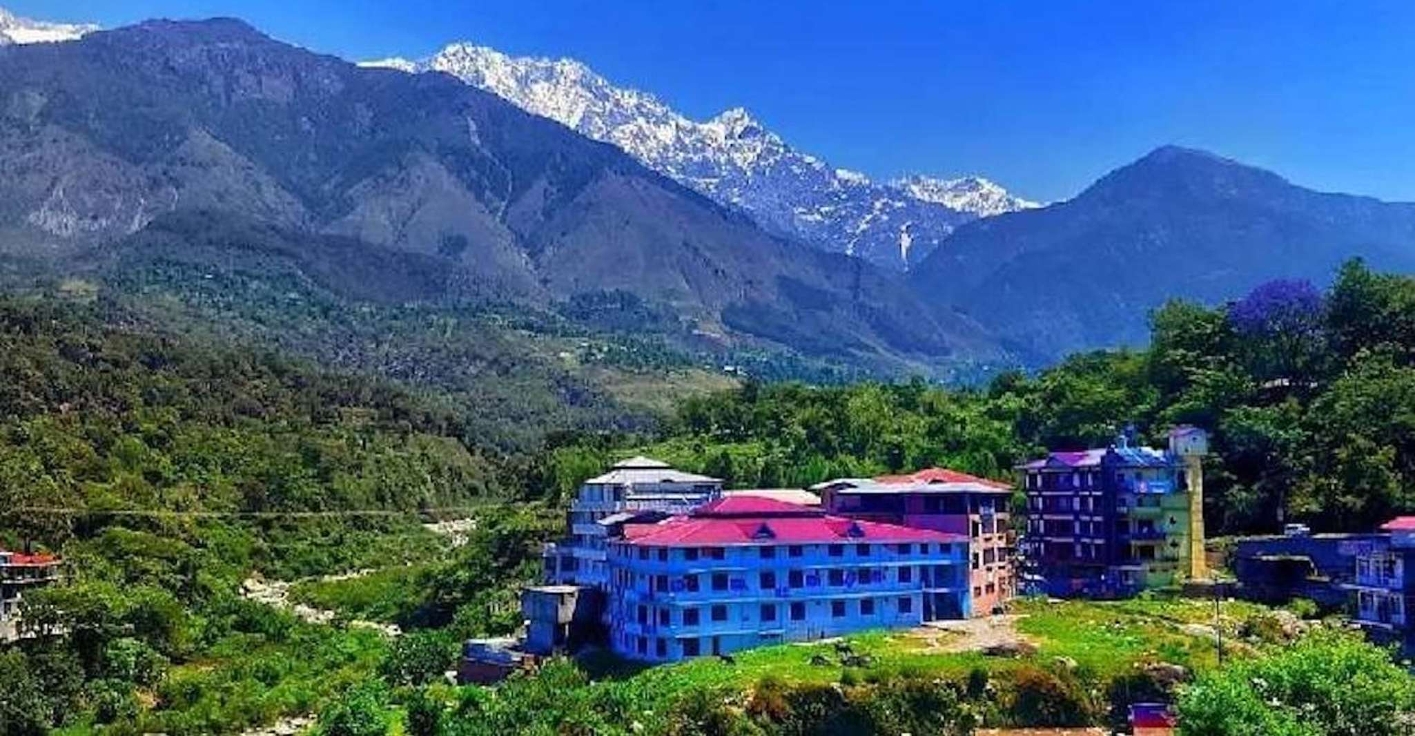 Aeropuerto a traslado de Dharamshala - Housity