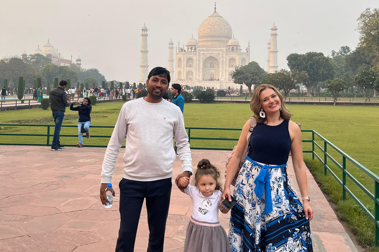 Från Delhi: Agra övernattningstur med Fatehpur SikriRundtur med 5-stjärnigt hotellboende.