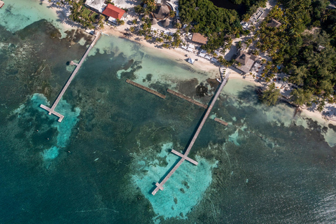 Van Riviera maya; catamaran alleen voor volwassenen naar isla mujeres