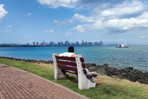 Panama Stad: Geniet van een rondleiding door de stad en haar attractiesPanama Stad: Geniet van een rondleiding door de moderne stad en de Panama