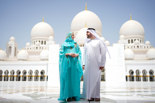 Dubai Excursión de un día a Abu Dhabi Gran Mezquita, Palacio Real y Almuerzo