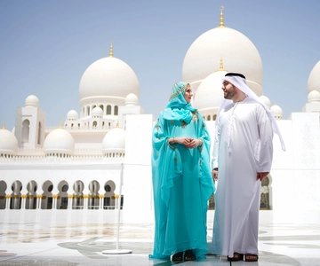 Dubai: Abu Dhabi Day-Trip Grand Mosque, Royal Palace & Lunch