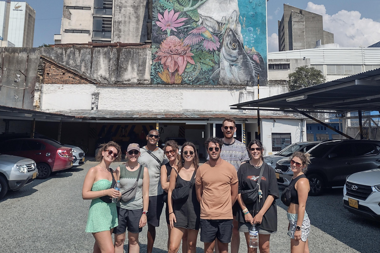 Excursão a pé afro. AS CORES DE CALI.