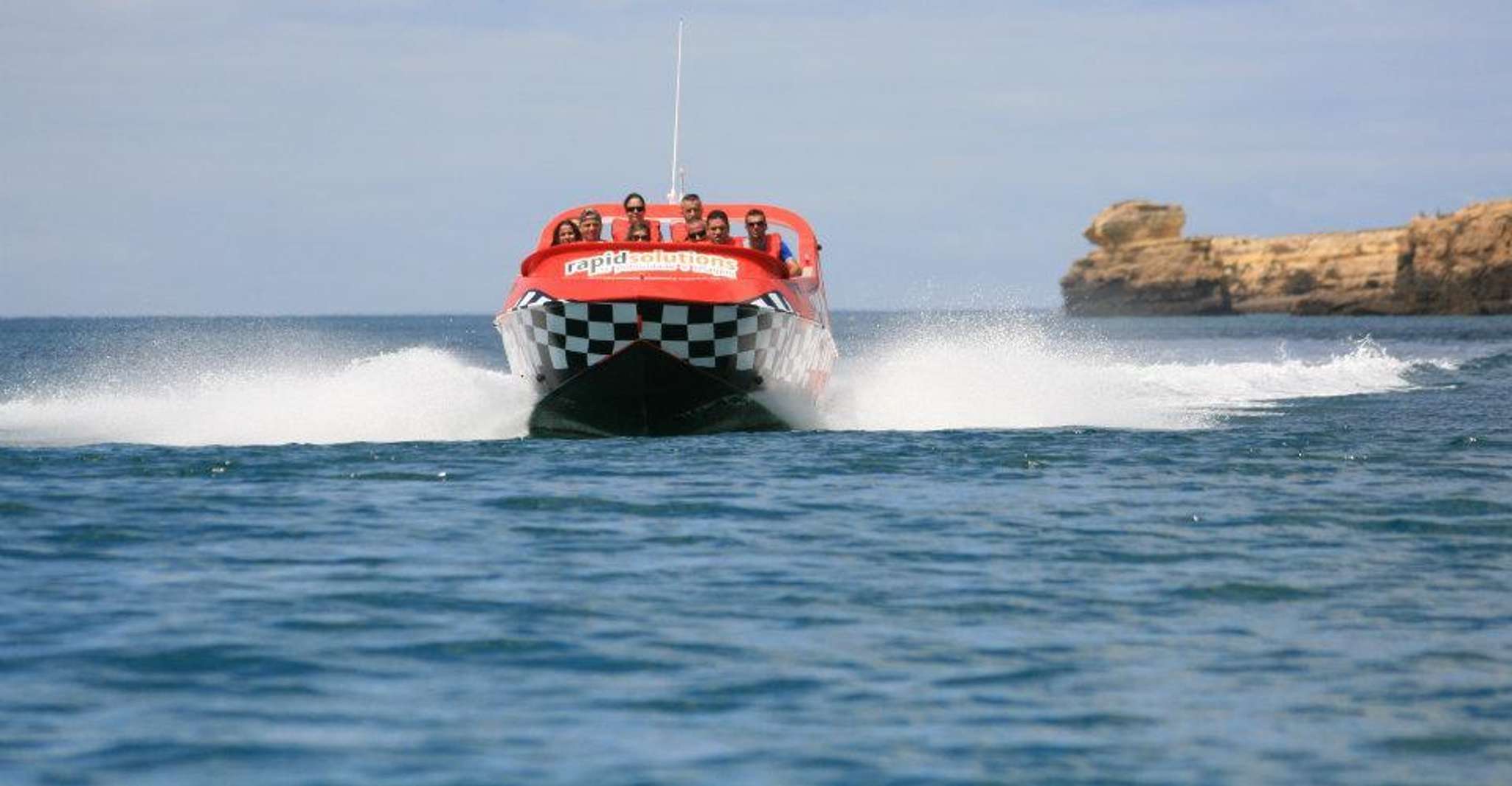 Thrilling 30-Minute Jet Boat Ride in the Algarve - Housity