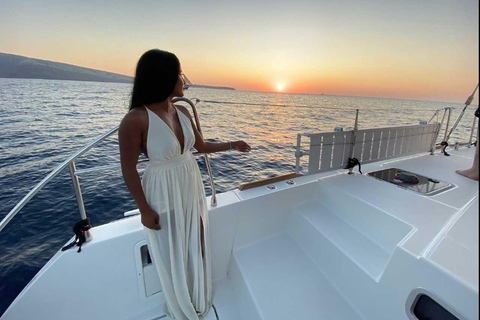 Santorini: Sunset Cruise with Greek Dinner and TransferGroup Tour