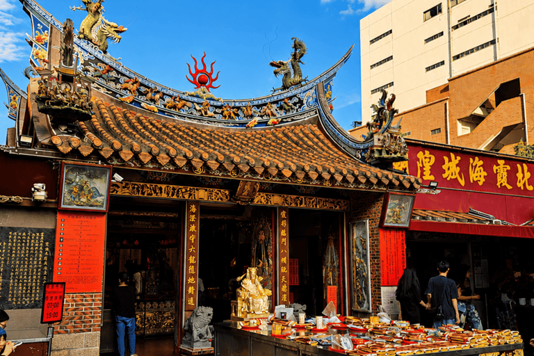 Taipei: Private Layover Walking Tour from TPE Airport 8-Hour Private Taipei Layover Tour